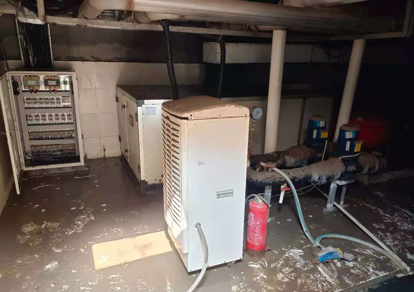 驚險的鄭州正弘廣場維保